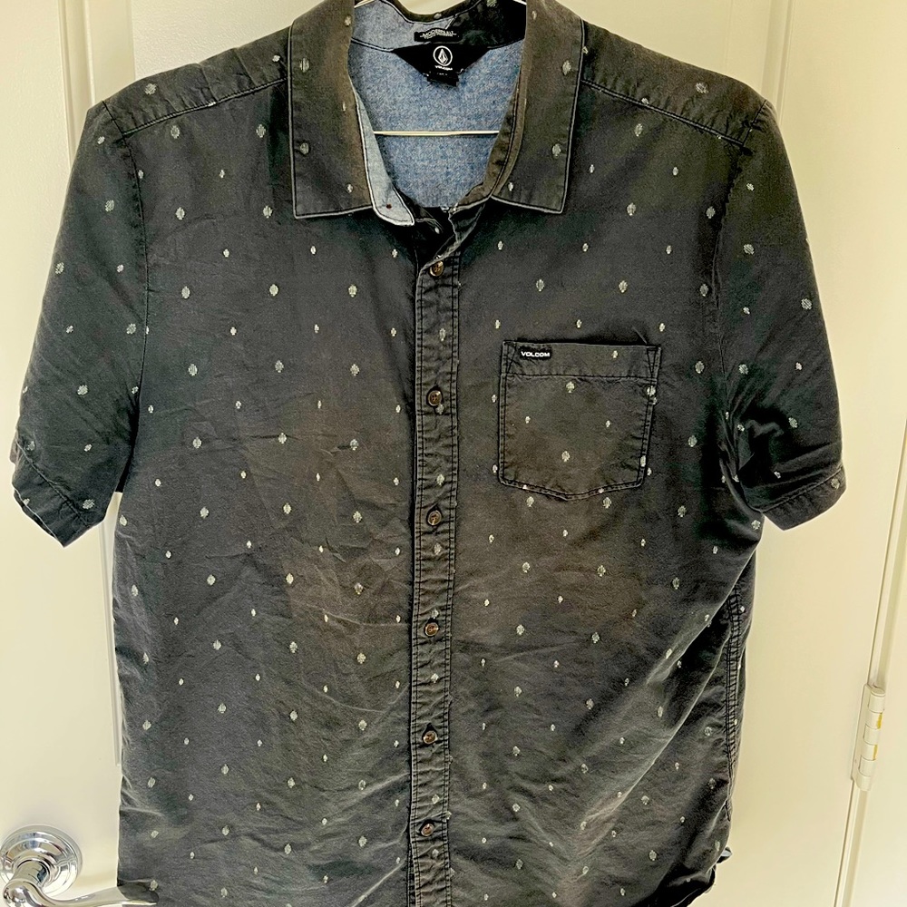 Volcom button down